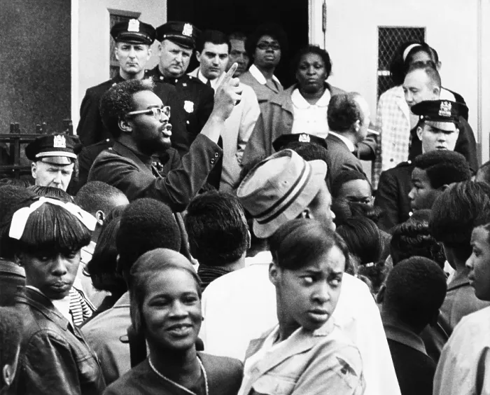 Framed Print : Radical teacher Leslie Campbell (Jitu Weusi) and demonstrators stood on the front steps of JHS 271. They physically blocked the teachers from entering Framed Print : Radical teacher Leslie Campbell (Jitu Weusi) and demonstrators stood on the front steps of JHS 271. They physically blocked the teachers from entering