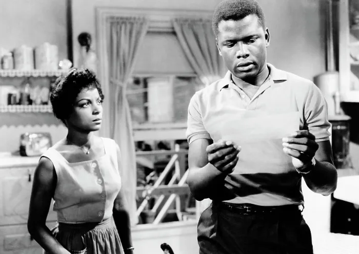 Framed Print : A RAISIN IN THE SUN, from left: Ruby Dee, Sidney Poitier, 1961 Framed Print : A RAISIN IN THE SUN, from left: Ruby Dee, Sidney Poitier, 1961