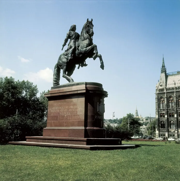 Framed Print : Rakoczi, Ferenc II (1676-1735). Sculpture of Ferenc II Rakoczi. Sculpture on bronze. HUNGARY. PEST. Budapest. AISA / Everett Collection**US SALES ONLY**