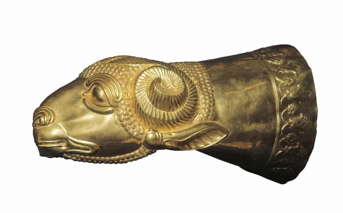 Framed Print : Ram-head-shaped Golden Rhyton. 7th - 6th c. BC. Persian art. Achaemenid period. Ceramics. Private Collection. AISA / Everett Collection**US SALES ONLY**