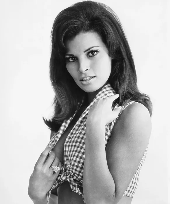 Framed Print : Raquel Welch, ca. 1967