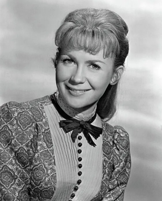 Framed Print : THE RARE BREED, Juliet Mills, 1966