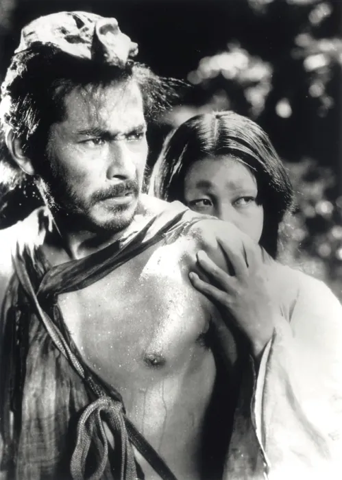 Framed Print : RASHOMON, from left: Toshiro Mifune, Machiko Kyo, 1950