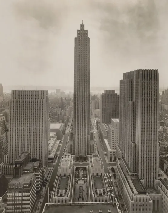 Framed Print : RCA Building in Rockefeller Center, New York City, 1939. Photo by Irving Underhill (BSLOC_2017_2_178) Framed Print : RCA Building in Rockefeller Center, New York City, 1939. Photo by Irving Underhill (BSLOC_2017_2_178)