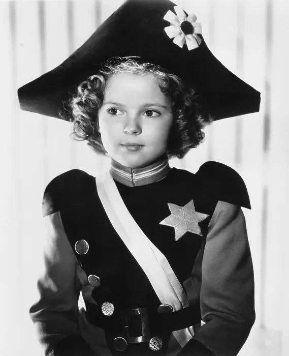 Framed Print : REBECCA OF SUNNYBROOK FARM, Shirley Temple, 1938, 20th Century-Fox Film Corporation, TM & Copyright / courtesy Everett Collection