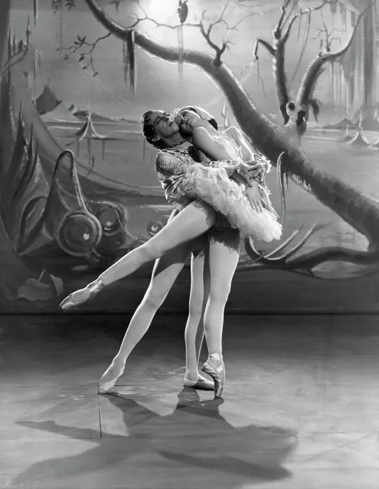 Framed Print : THE RED SHOES, Robert Helpmann, Moira Shearer, 1948