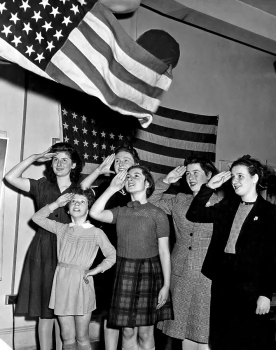 Framed Print : Refugee children saluting the American Flag. New York. ca. December 1943. Courtesy: CSU Archives / Everett Collection Framed Print : Refugee children saluting the American Flag. New York. ca. December 1943. Courtesy: CSU Archives / Everett Collection