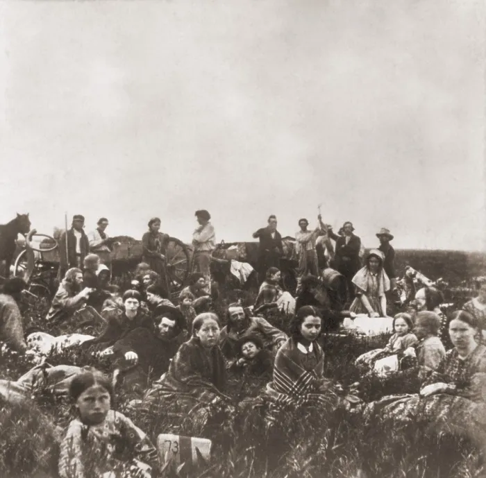 Framed Print : Refugees of the 1862 Dakota War while they were escorted by Christian missionaries and friendly mixed blood Native Americans
