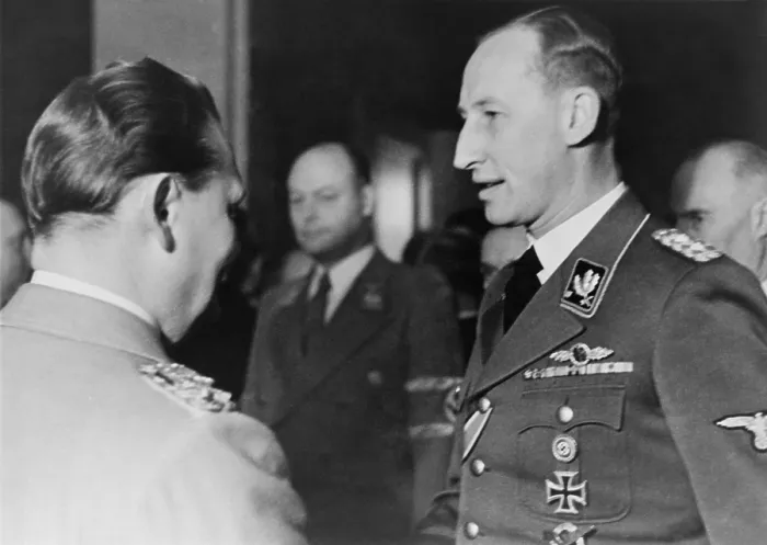 Framed Print : Reinhard Heydrich speaking with Hermann Goering at Goering's birthday celebration, Jan. 12, 1942