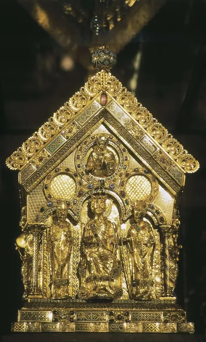 Framed Print : Reliquary of Charlemagne. 1215. GERMANY. Aachen. Cathedral. Made in gold, enamel and preicous stones. Gothic art. Jewelry. AISA / Everett Collection**US SALES ONLY**