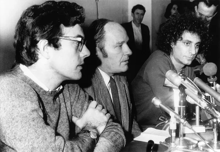 Framed Print : Rennie Davis, David Dellinger and Abbie Hoffman, three of the men on trial for inciting riots at a press conference, Chicago, 1969. Courtesy: CSU Archives  /  Everett Collection