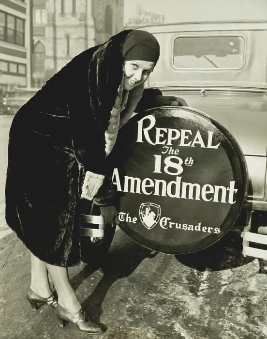 Framed Print : Repeal the 18th Amendment slogan on a spare tire cover. Dec. 16, 1930