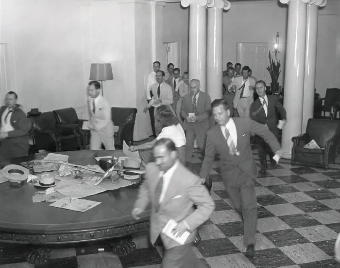 Framed Print : Reporters running through the White House after the announcement of Japan's surrender, ending WW2. August 14, 1945. - (BSLOC_2014_15_20) Framed Print : Reporters running through the White House after the announcement of Japan's surrender, ending WW2. August 14, 1945. - (BSLOC_2014_15_20)
