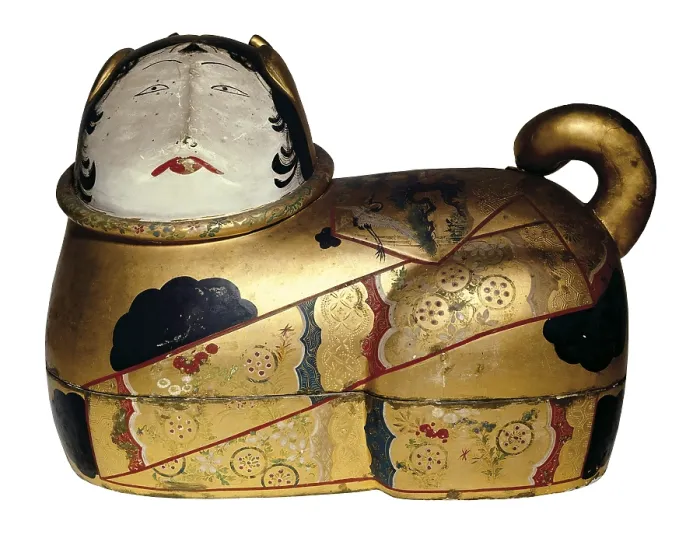 Framed Print : Representation of a cat, s. XVI. Bring clothing newborn and talisman against evil spirits. Japanese art. Sculpture. ITALY. Venice. Museum of Oriental Art