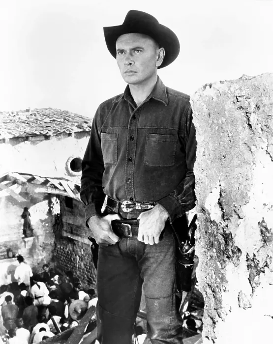 Framed Print : RETURN OF THE SEVEN, Yul Brynner, 1966 Framed Print : RETURN OF THE SEVEN, Yul Brynner, 1966