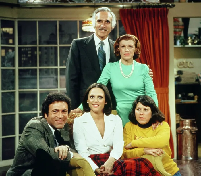 Framed Print : RHODA, (clockwise from top): Harold Gould, Nancy Walker, Julie Kavner, Valerie Harper, David Groh, 1974-78