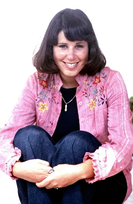 Framed Print : RHODA, Julie Kavner, (1975), 1974-78 Framed Print : RHODA, Julie Kavner, (1975), 1974-78