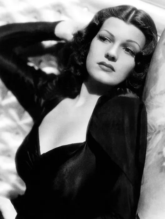 Framed Print : Rita Hayworth, 1940 Framed Print : Rita Hayworth, 1940