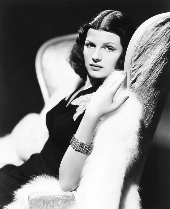 Framed Print : Rita Hayworth, Columbia portrait, circa 1939 Framed Print : Rita Hayworth, Columbia portrait, circa 1939