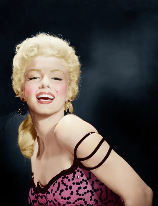 Framed Print : RIVER OF NO RETURN, Marilyn Monroe, 1954. 20th Century-Fox Film Corporation, TM & copyright / courtesy Everett Collection
