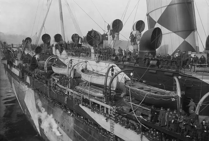 Framed Print : RMS Mauretania transporting American soldiers, Dec. 2, 1918 in New York Harbor. The luxury ocean liner was similar to her running mate, the Lusitania, before World War 1