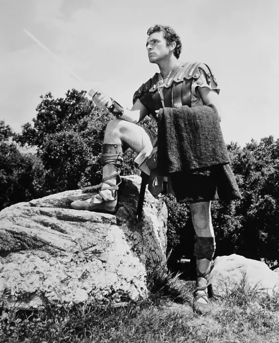 Framed Print : THE ROBE, Richard Burton, 1953, TM & Copyright 20th Century Fox Film Corp. / courtesy Everett Collection Framed Print : THE ROBE, Richard Burton, 1953, TM & Copyright 20th Century Fox Film Corp. / courtesy Everett Collection