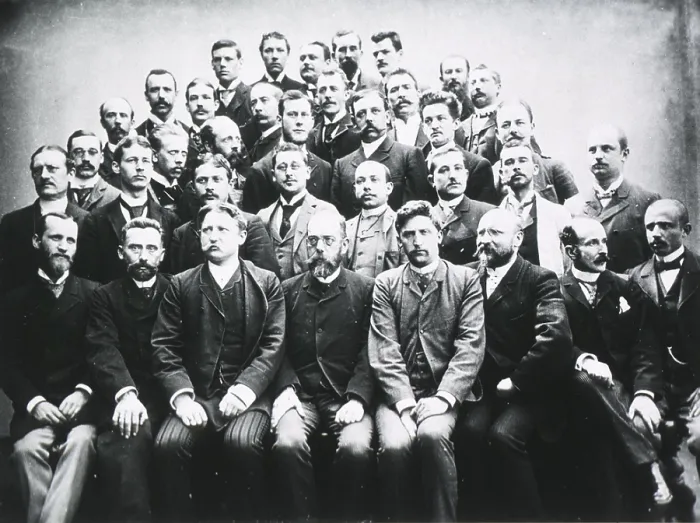 Framed Print : Robert Koch (1843-1910), photographed with the first post graduate course given in Bacteriology in Berlin, 1891 Framed Print : Robert Koch (1843-1910), photographed with the first post graduate course given in Bacteriology in Berlin, 1891