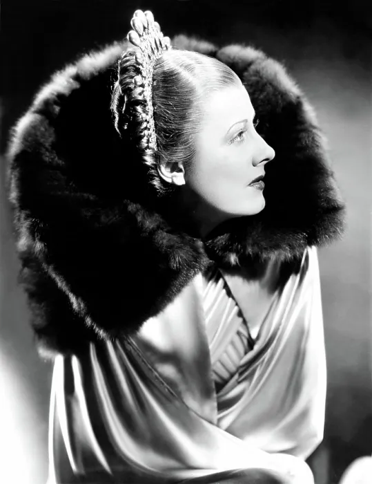 Framed Print : ROBERTA, Irene Dunne, 1935 Framed Print : ROBERTA, Irene Dunne, 1935