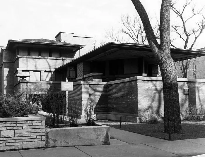 Framed Print : The Robie House, designed by Frank Lloyd Wright, Chicago, Illinois, circa 1965. Courtesy: CSU Archives / Everett Collection Framed Print : The Robie House, designed by Frank Lloyd Wright, Chicago, Illinois, circa 1965. Courtesy: CSU Archives / Everett Collection