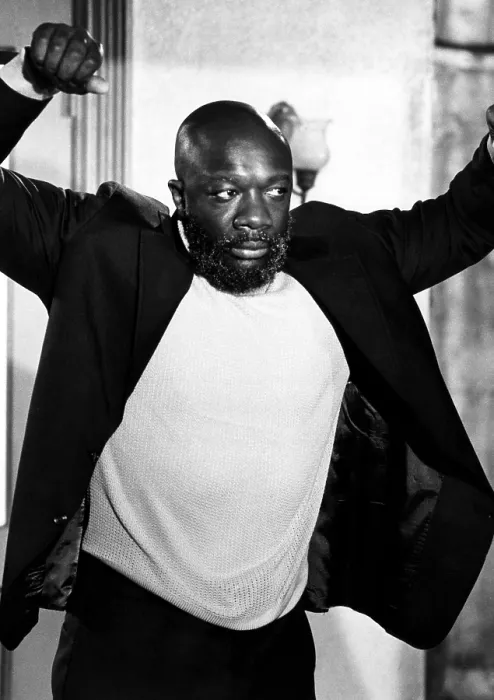Framed Print : ROCKFORD FILES, 'The Hammer of C Block' (Season 2), Isaac Hayes, 1974-80. Courtesy CSU Archives / Everett Collection