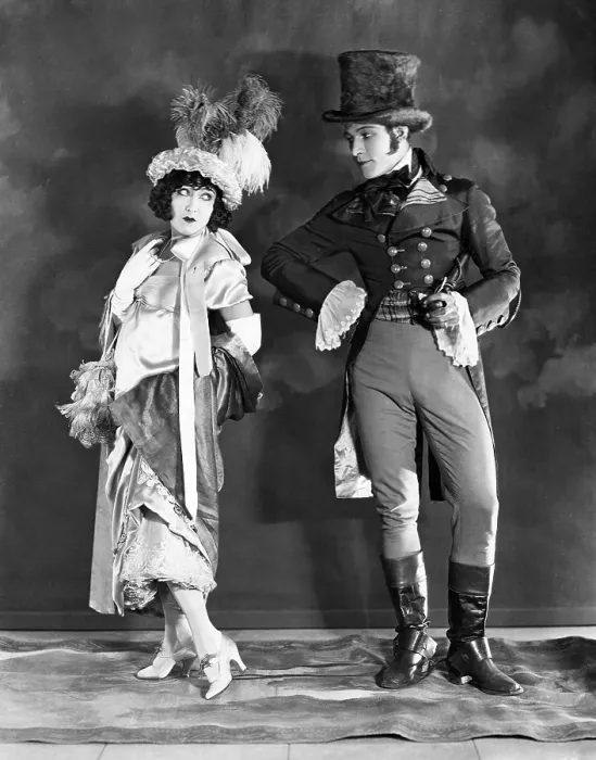 Framed Print : BEYOND THE ROCKS, from left, Gloria Swanson, Rudolph Valentino, 1922