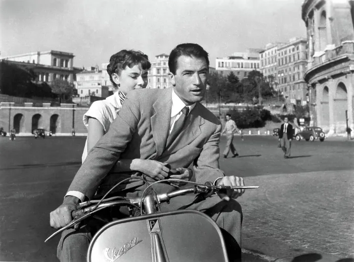 Framed Print : ROMAN HOLIDAY, Audrey Hepburn, Gregory Peck, 1953