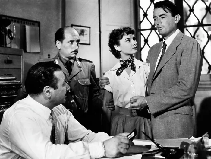 Framed Print : ROMAN HOLIDAY, Audrey Hepburn, Gregory Peck, 1953