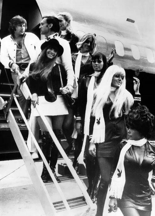 Framed Print : Roman Polanski, Hugh Hefner, Barbi Benton and a group of Playboy bunnies arriving in Paris, France, August 21, 1970. Courtesy CSU Archives / Everett Collection
