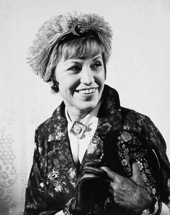 Framed Print : THE ROMAN SPRING OF MRS. STONE, Lotte Lenya, 1961 Framed Print : THE ROMAN SPRING OF MRS. STONE, Lotte Lenya, 1961