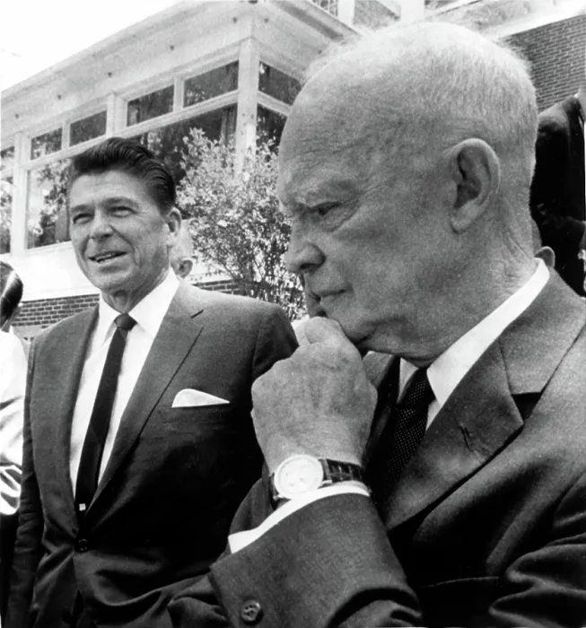 Framed Print : Ronald Reagan as candidte for California governor with Dwight Eisenhower outside his Gettysburg home, 6 / 16 / 66. Courtesy: CSU Archives  /  Everett Collection