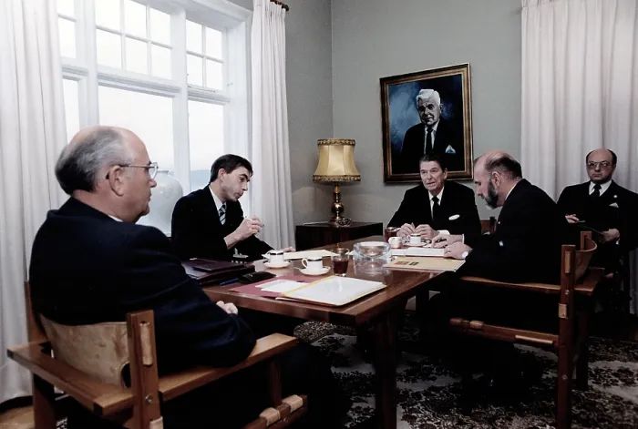 Framed Print : Ronald Reagan. General Secretary Gorbachev (L) in talks with President Reagan (R) at Hofdi House during the Reykjavik Summit. Reykjavik, Iceland, October 11-12, 1986 Framed Print : Ronald Reagan. General Secretary Gorbachev (L) in talks with President Reagan (R) at Hofdi House during the Reykjavik Summit. Reykjavik, Iceland, October 11-12, 1986