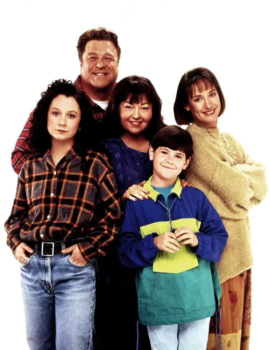 Framed Print : ROSEANNE, clockwise from left, Sara Gilbert, John Goodman, Roseanne, Laurie Metcalf, Michael Fishman, 1988-2018 (1993 photo) Framed Print : ROSEANNE, clockwise from left, Sara Gilbert, John Goodman, Roseanne, Laurie Metcalf, Michael Fishman, 1988-2018 (1993 photo)