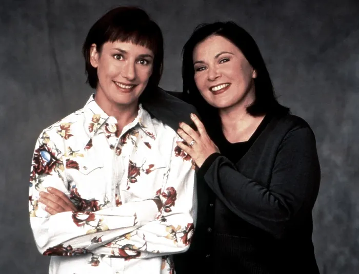 Framed Print : ROSEANNE, Laurie Metcalf, Roseanne, 1988-2018 (ca. 1996 photo)
