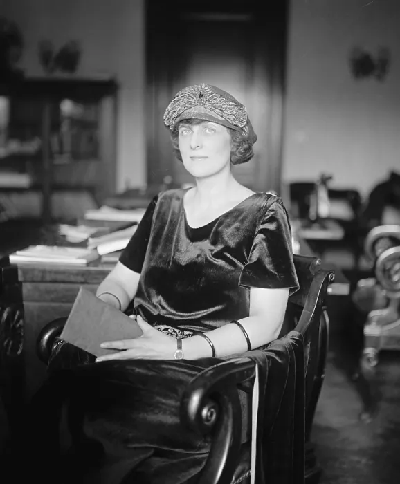 Framed Print : Roxie Stinson, divorced but not estranged former wife of Jess Smith, right-hand man to Attorney General Frank Daugherty