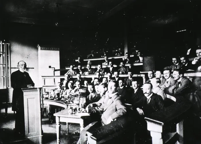 Framed Print : Rudolph Virchow (1821-1902), German pathologist, and one of the most prominent physicians of the 19th century lecturing in a medical amphitheater. Ca. 1890 Framed Print : Rudolph Virchow (1821-1902), German pathologist, and one of the most prominent physicians of the 19th century lecturing in a medical amphitheater. Ca. 1890