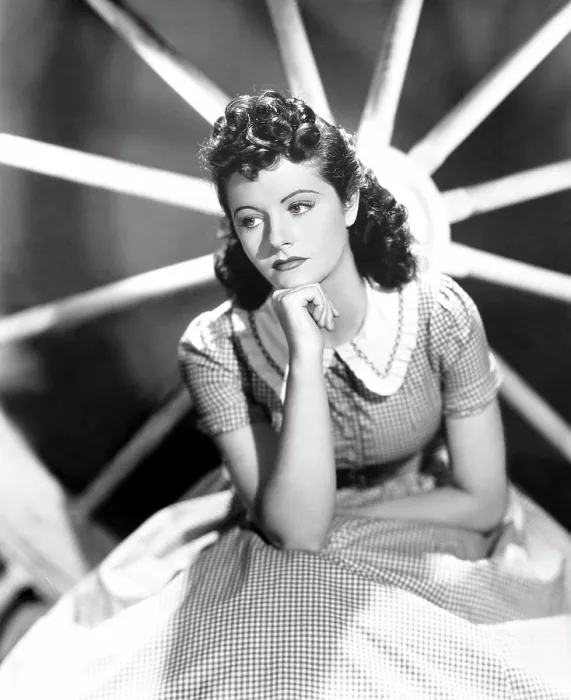 Framed Print : RULERS OF THE SEA, Margaret Lockwood, 1939 Framed Print : RULERS OF THE SEA, Margaret Lockwood, 1939