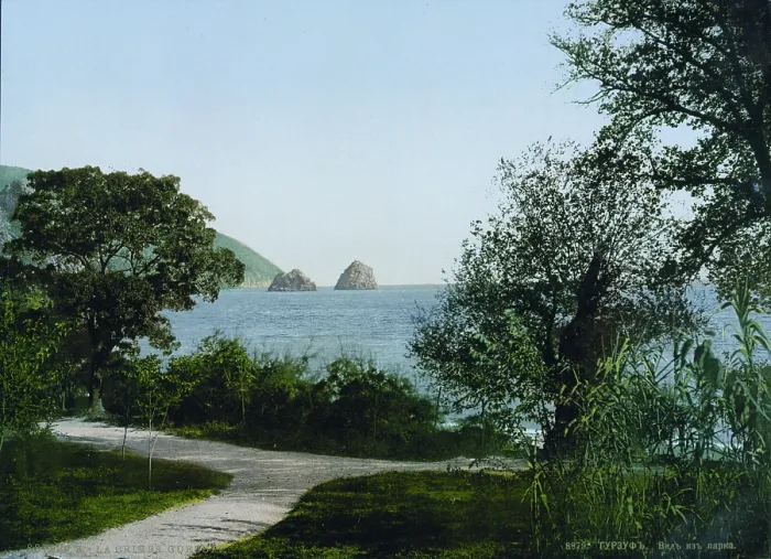 Framed Print : Russia, Gursuff (aka Gurzuf), Crimea, photochrom, circa 1900