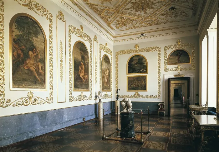 Framed Print : RUSSIA. Saint Petersburg. State Hermitage Museum. Room of the Raphael's frescoes. Architecture. AISA / Everett Collection**US SALES ONLY** Framed Print : RUSSIA. Saint Petersburg. State Hermitage Museum. Room of the Raphael's frescoes. Architecture. AISA / Everett Collection**US SALES ONLY**