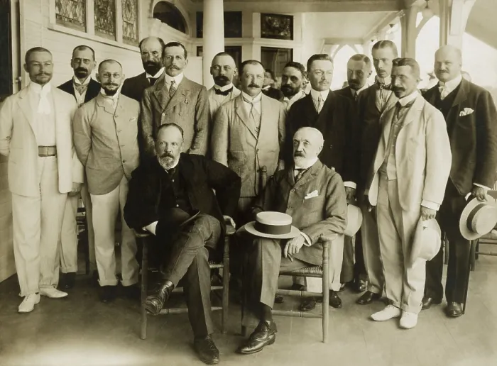 Framed Print : Russian Delegation to the Portsmouth Peace Conference, August 1905. Seated are Count Serge Witte and Baron Roman Rosen
