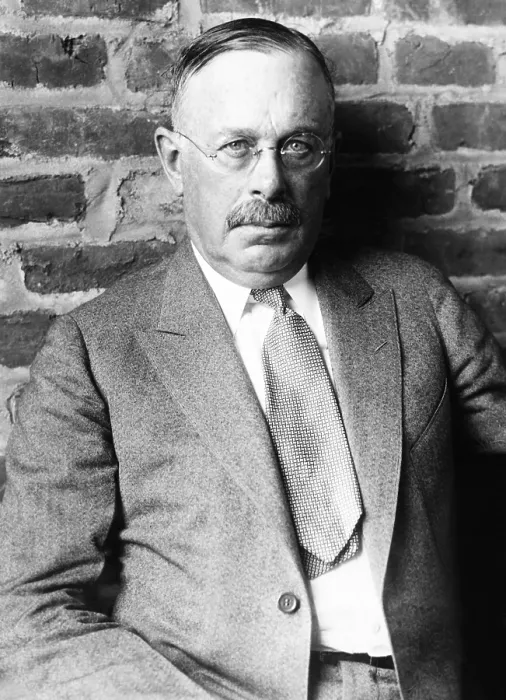 Framed Print : S. Stanwood Menken, as he appeared before Congressional Committee investigating Communists. July 18, 1930. In 1930 he advocated diplomatic Recognition of the Soviet Union