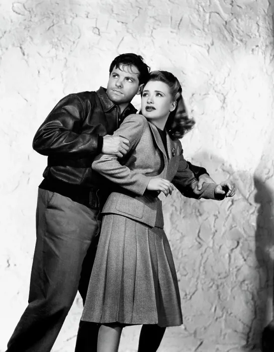 Framed Print : SABOTEUR, Robert Cummings, Priscilla Lane, 1942