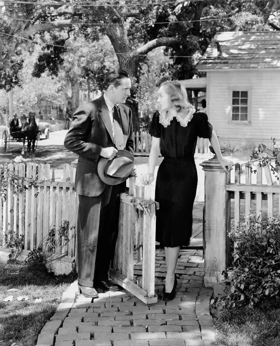 Framed Print : NOTHING SACRED, from left, Fredric March, Carole Lombard, 1937 Framed Print : NOTHING SACRED, from left, Fredric March, Carole Lombard, 1937