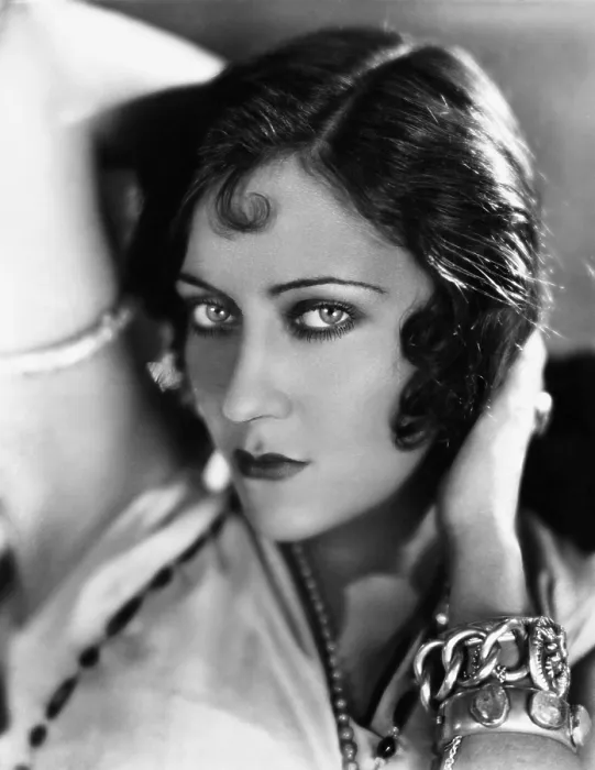 Framed Print : SADIE THOMPSON, Gloria Swanson, 1928 Framed Print : SADIE THOMPSON, Gloria Swanson, 1928