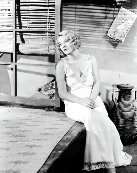 Framed Print : SAFE IN HELL, Dorothy Mackaill, 1931 Framed Print : SAFE IN HELL, Dorothy Mackaill, 1931